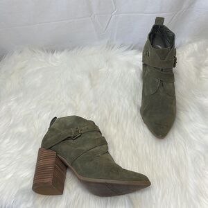 Nine West Kelela Olive Green Suede Heeled Booties Sz 8